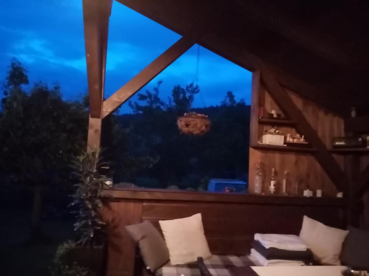 Mija Apartman S Vinnym Sklipkem, Zahradou A Grilem Каёв Экстерьер фото