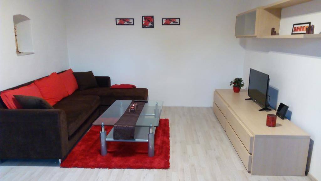 Mija Apartman S Vinnym Sklipkem, Zahradou A Grilem Каёв Экстерьер фото